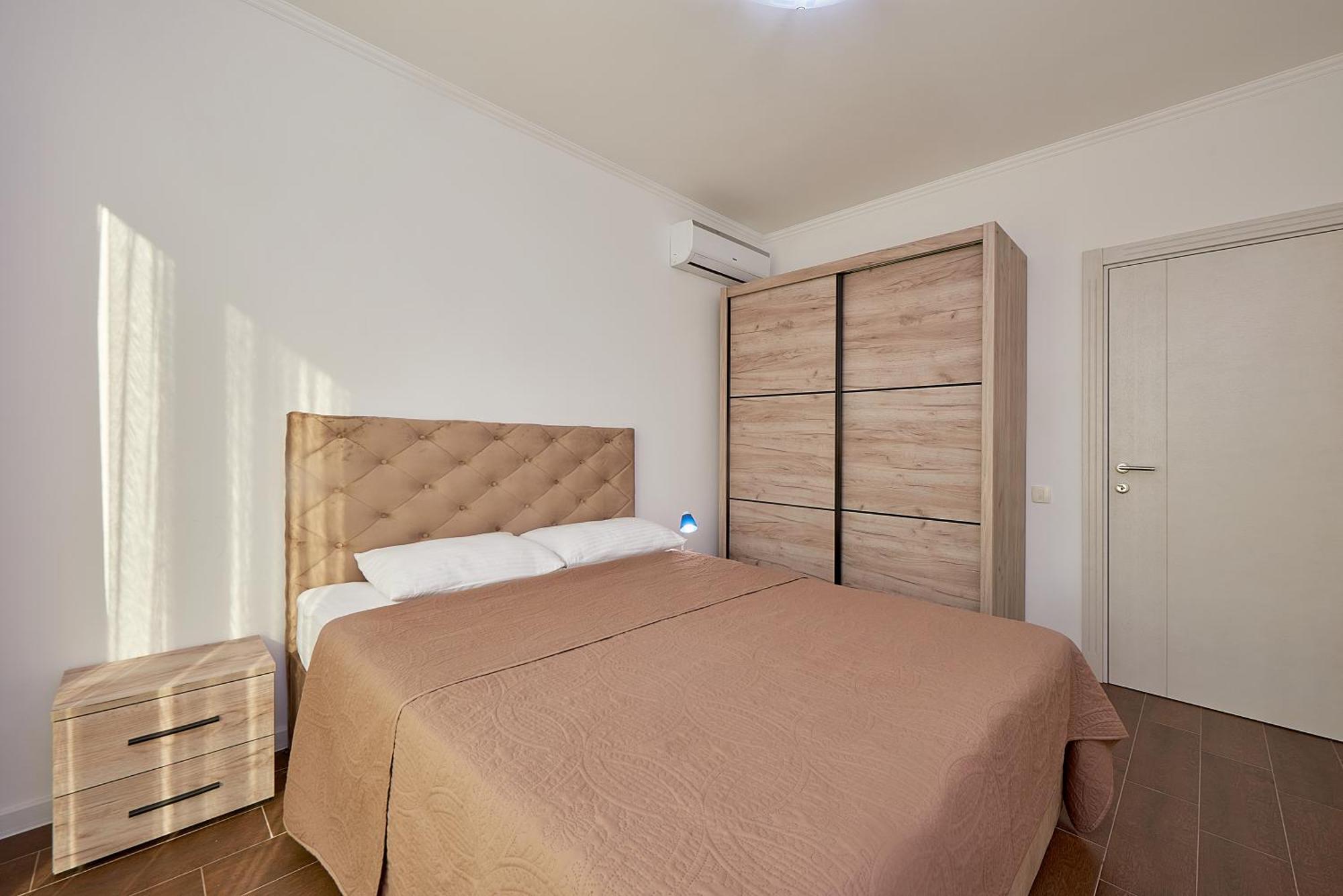 Adria Lux Apartmens 2 Sveti Stefan Bagian luar foto