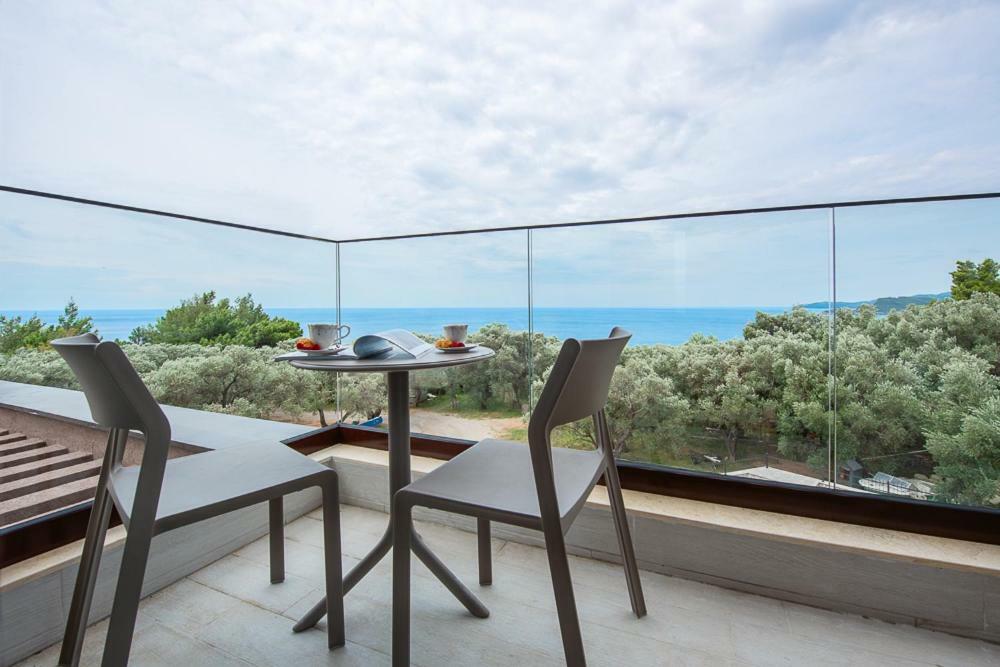 Adria Lux Apartmens 2 Sveti Stefan Bagian luar foto