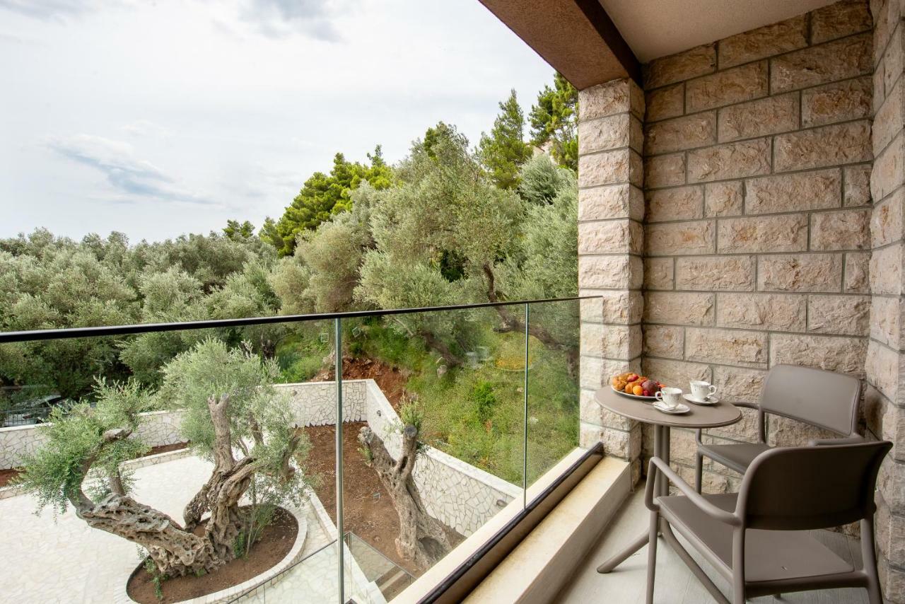 Adria Lux Apartmens 2 Sveti Stefan Bagian luar foto