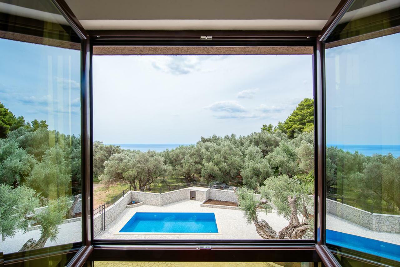 Adria Lux Apartmens 2 Sveti Stefan Bagian luar foto