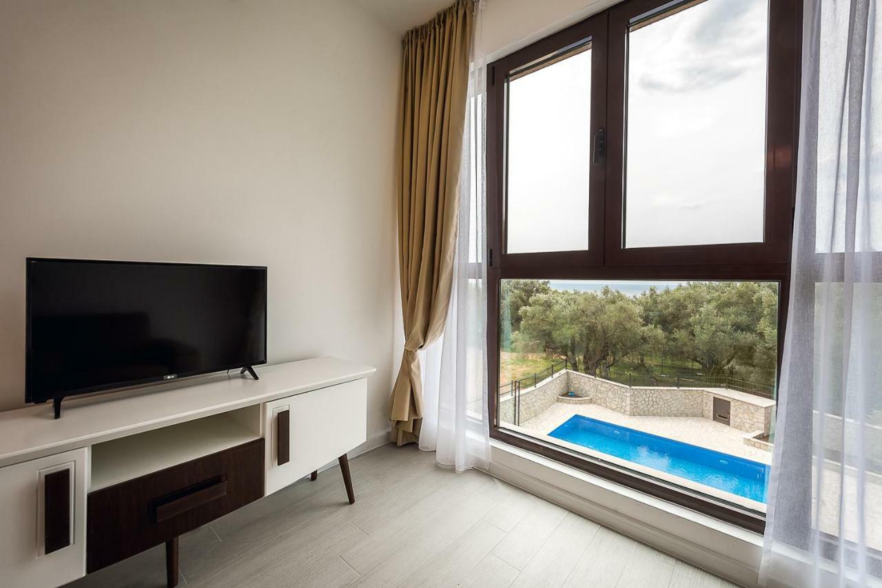 Adria Lux Apartmens 2 Sveti Stefan Bagian luar foto