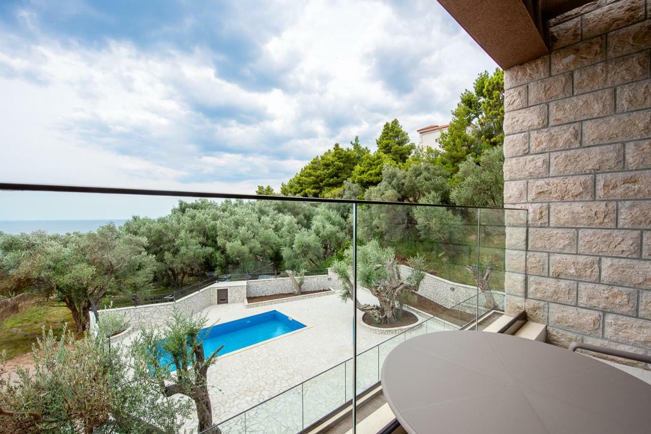 Adria Lux Apartmens 2 Sveti Stefan Bagian luar foto