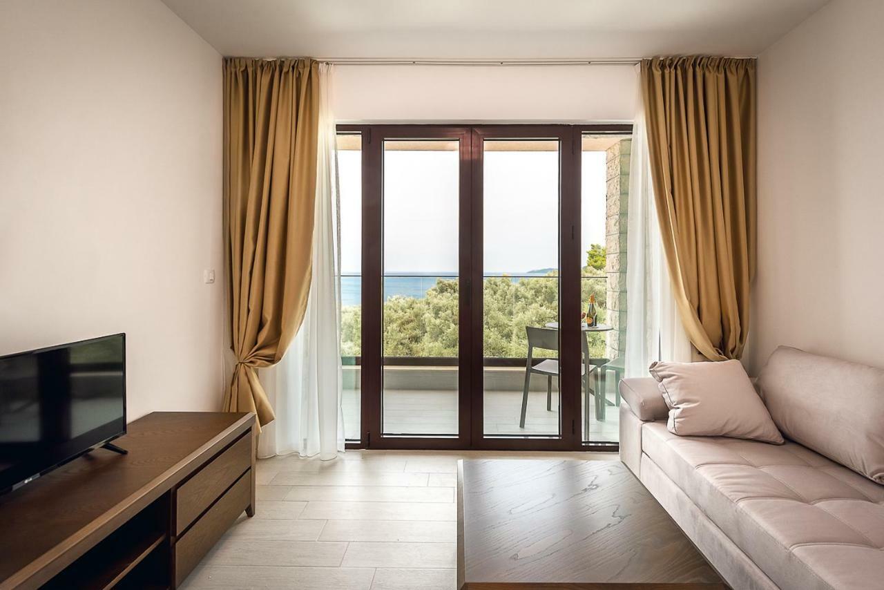 Adria Lux Apartmens 2 Sveti Stefan Bagian luar foto