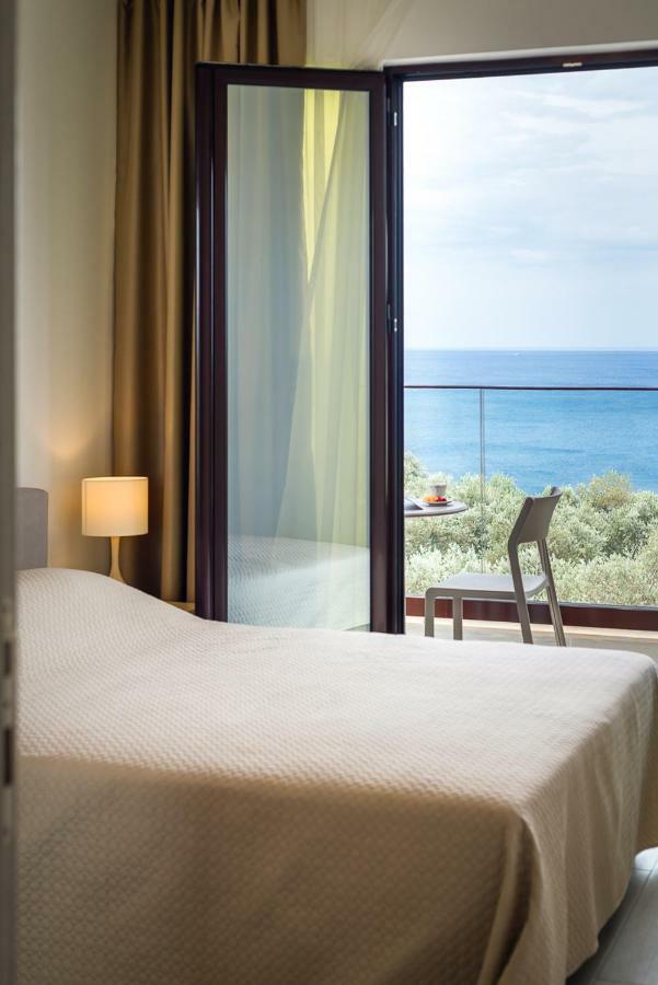 Adria Lux Apartmens 2 Sveti Stefan Bagian luar foto
